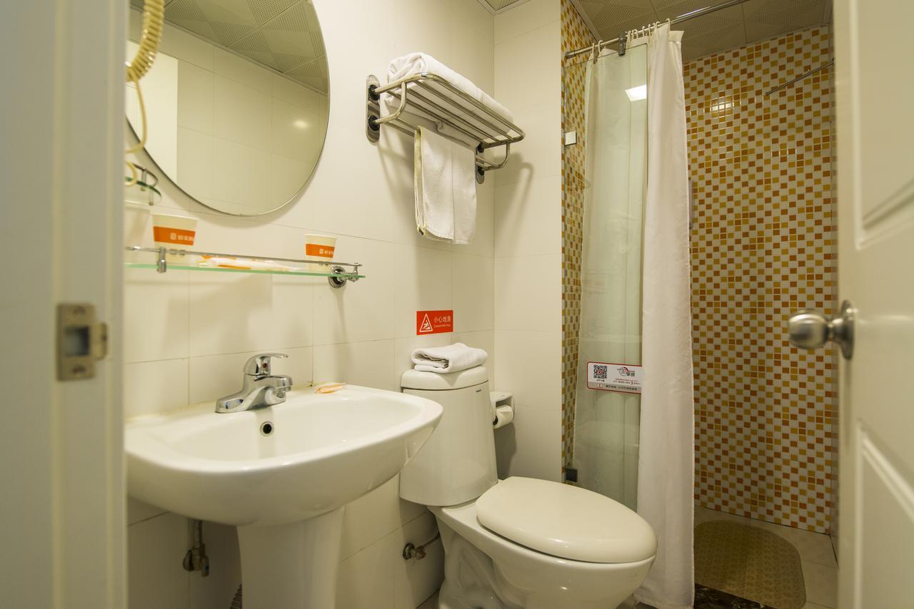 Home Inn Shanghai Daning International Guangzhong Road Circus City Exterior foto